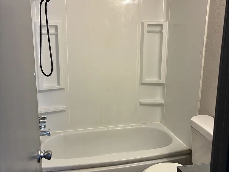 108 W Beech St #108 — Photo 5