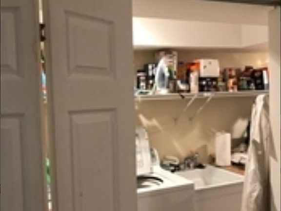 4th image of 3203 Patrick Henry Dr