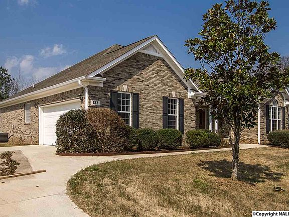 4th image of 133 Castlehill Dr