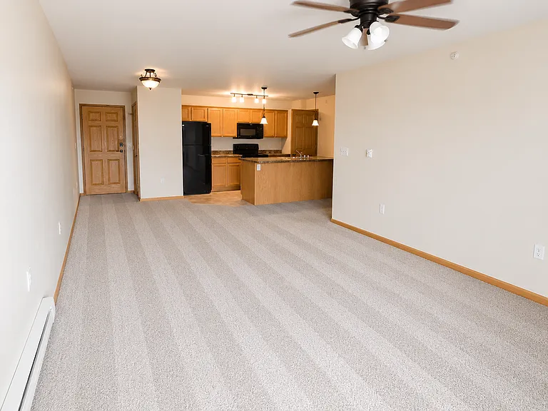 Berry Pointe Luxury Apartments — Photo 36