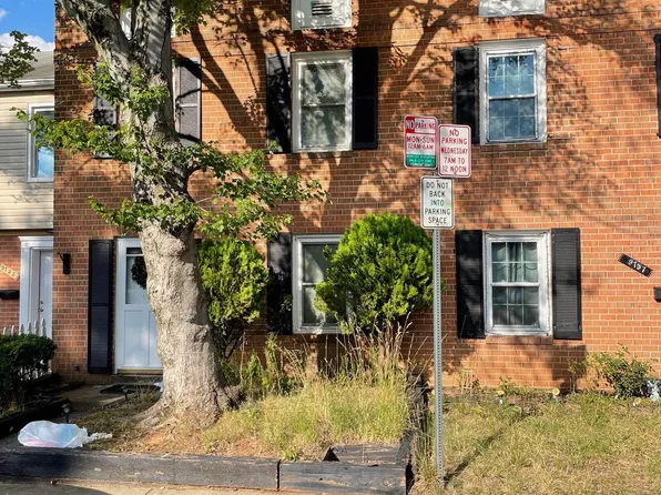 9755 Beech Pl, Manassas, VA 20110