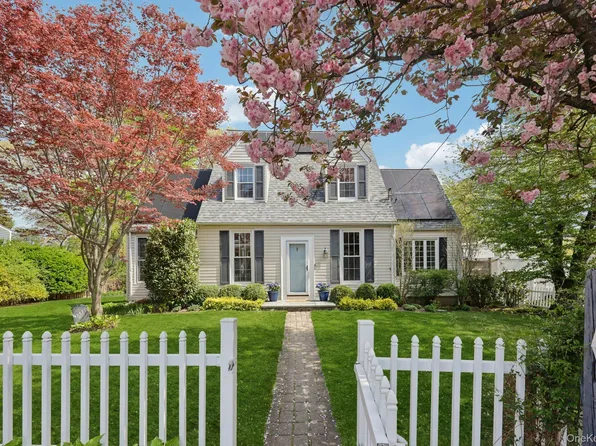 945 Harrison Drive, Centerport, NY 11721