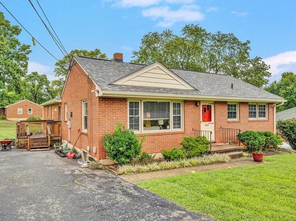 3604 Manassas Dr, Roanoke, VA 24018