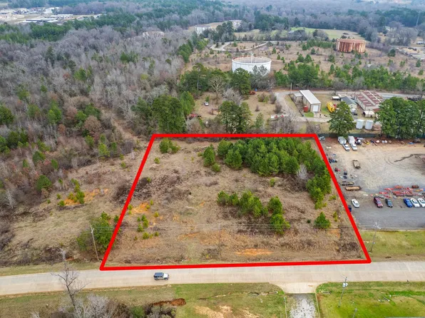 350 Marvin A Smith Dr, Kilgore, TX 75662