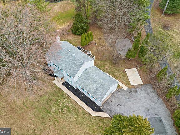 4th image of 1652 Garnet Mine Rd