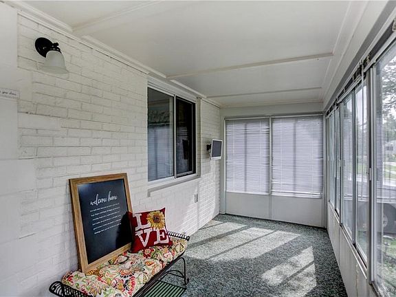 2nd image of 921 Warrington Pl