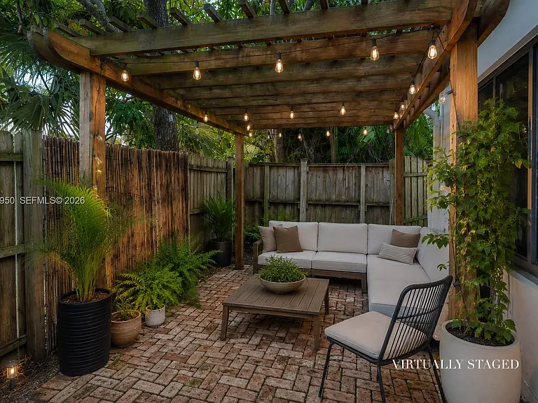 110 N 16th Ave — Photo 50