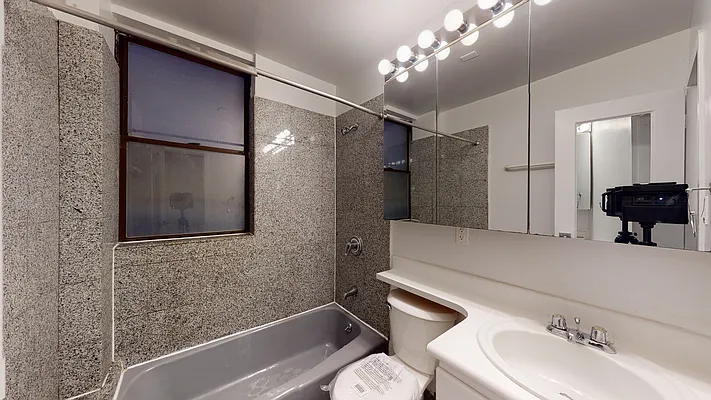 Rented by Bond New York | media 13