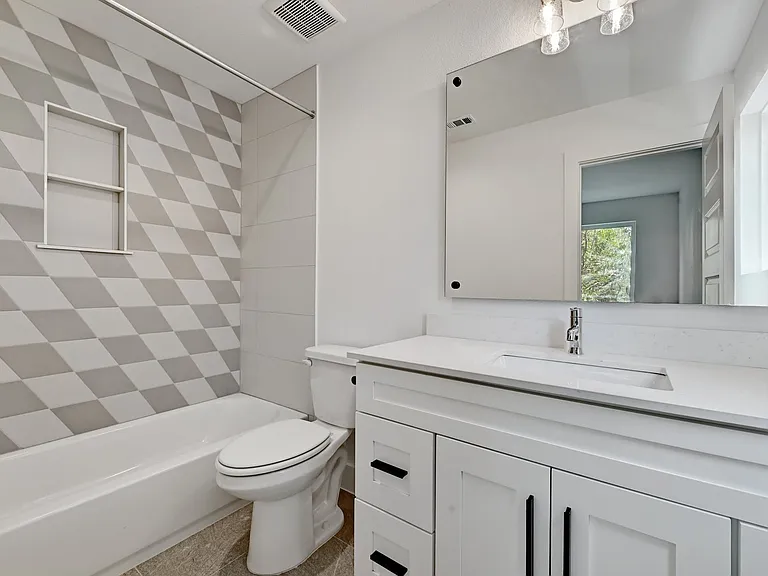 2308 Maxwell Ln #2 — Photo 7