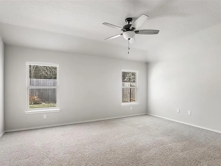 10031 Spring Creek Rd — Photo 11