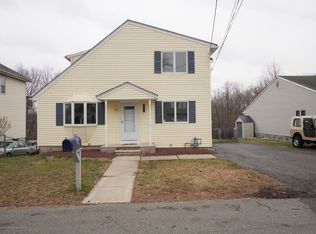 943 Grove Ave, Laurence Harbor, NJ 08879