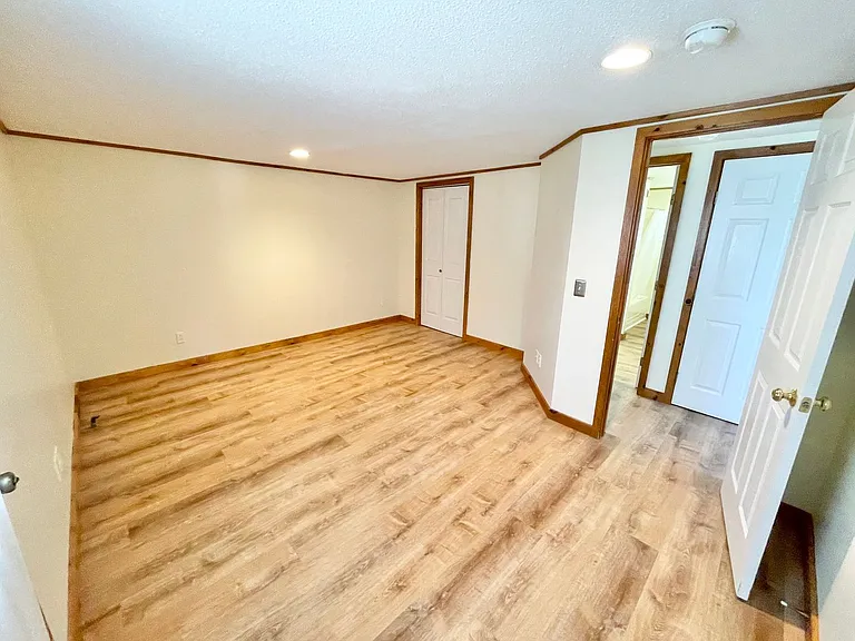 3724 Shelburne Rd — Photo 12