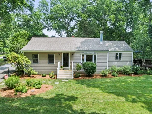 106 Touisset Rd, Warren, RI 02885