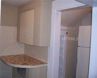 4th image of 107 W 6th St APT C