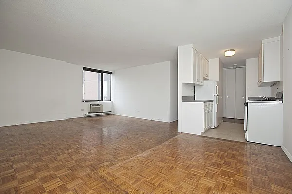 Sold by LG Fairmont Group | media 14