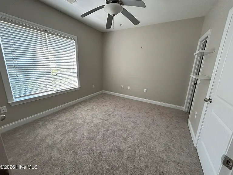 300 Gateway Dr #325 — Photo 21