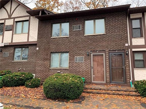 3rd image of 124 N Route 303 Unit 7
