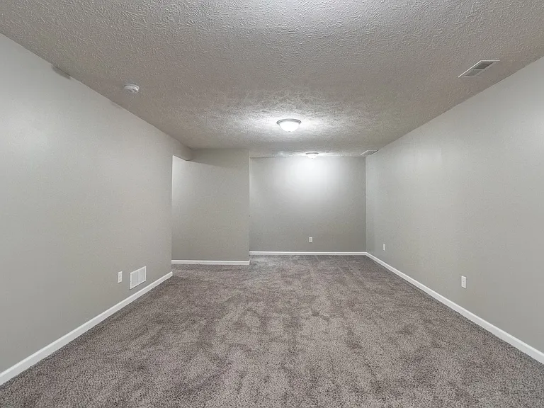 6241 Whitewater Ln — Photo 18
