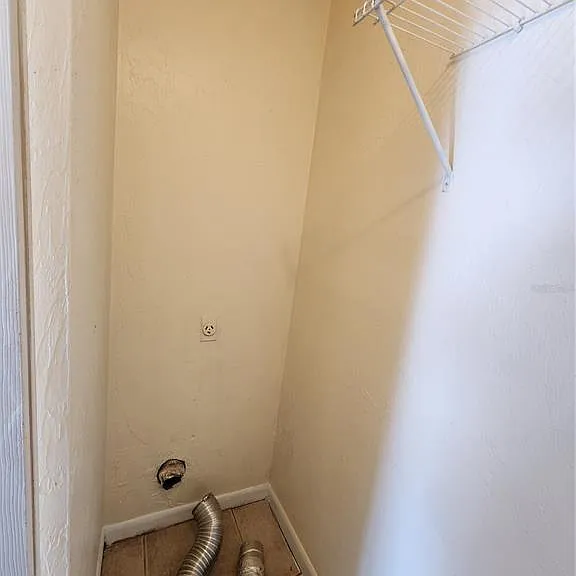 2529 NW 62nd Pl — Photo 10