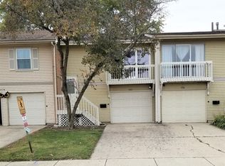 1582 Elder Dr, Aurora, IL 60506