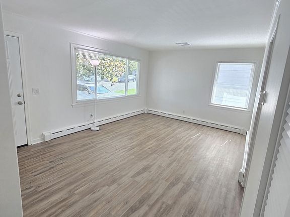 5th image of 7 Locust St #A