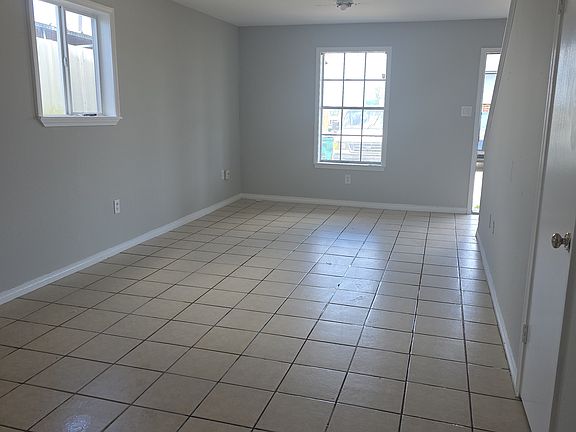4th image of 2845 Kingston St #7