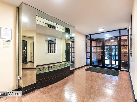 5th image of 160 E 55th St #1H