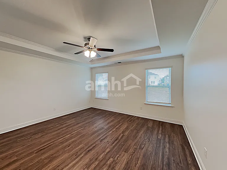 2128 Laurel Village Cir — Photo 11