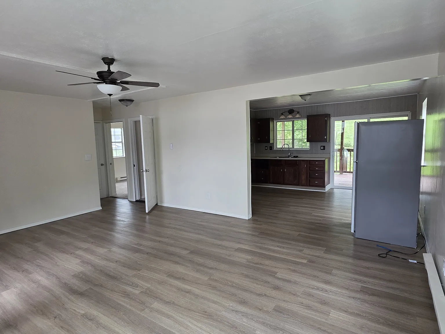 4 bed, 1500 sqft, $1,250 — Photo 2