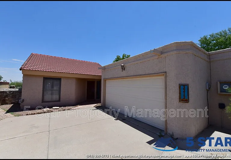 3212 Canyon Point Ln — Photo 2