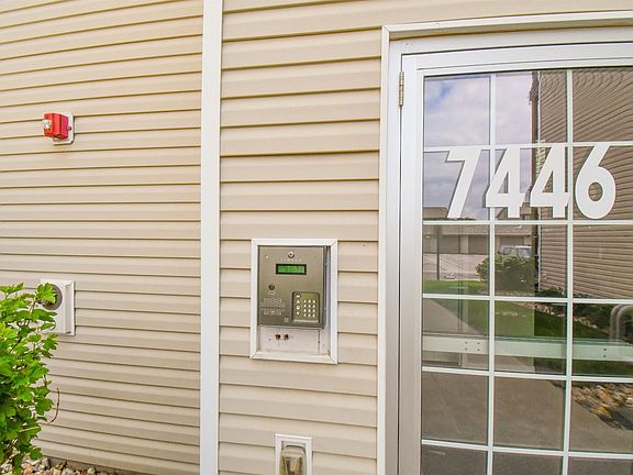 2nd image of 7446 S Louise Ave APT 302