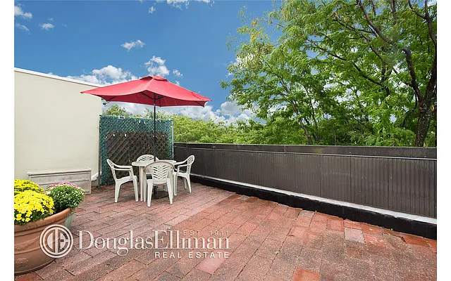 Sold by Douglas Elliman | media 17