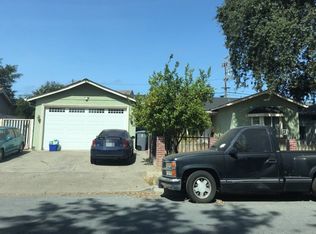 8417 Wayland Ln, Gilroy, CA 95020