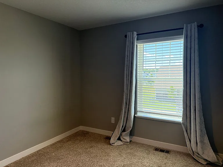 13144 Zachary Ln N — Photo 18
