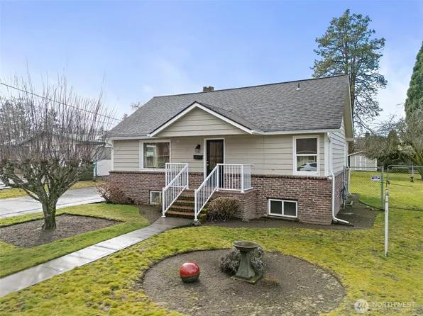 733 H Street NE, Auburn, WA 98002