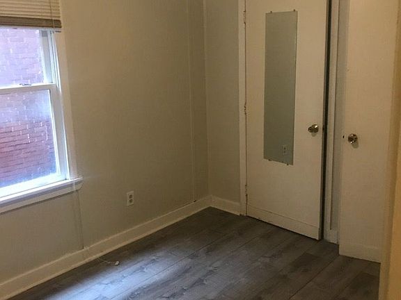 2nd image of 1034 S 6th St APT 2