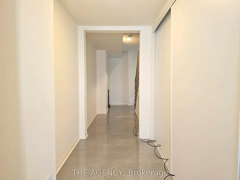 109 Ness Dr — Photo 3