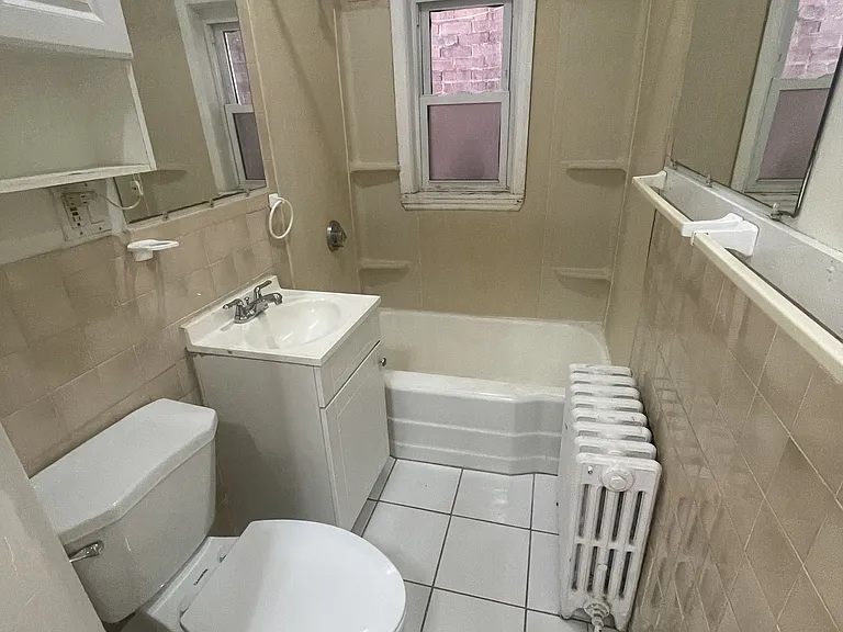 35 Harvard St #A — Photo 13