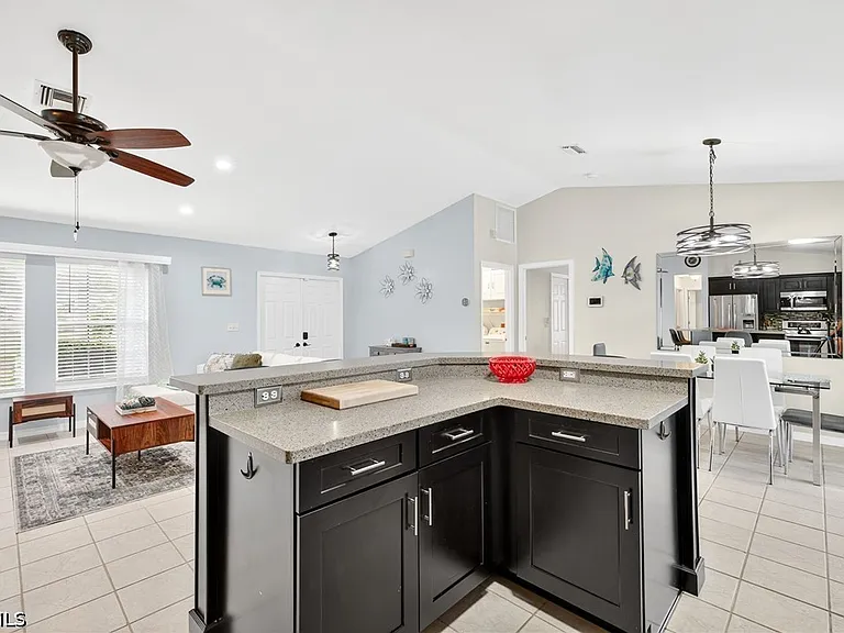 2919 SW 25th St — Photo 28