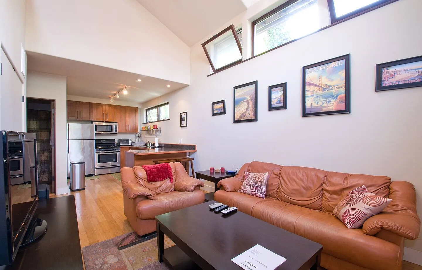 2112 1/2 Walnut Ave — Photo 4