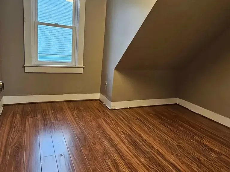 33 Winsor St #3 — Photo 8