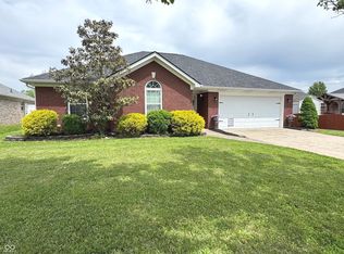5504 Constellation Ln, Charlestown, IN 47111