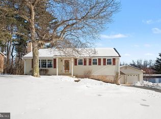 662 Beinhower Rd, Etters, PA 17319