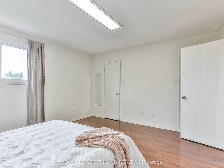 952 Thistledown Way — Photo 22