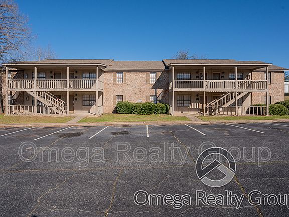 2nd image of 901 25th Ave APT D5