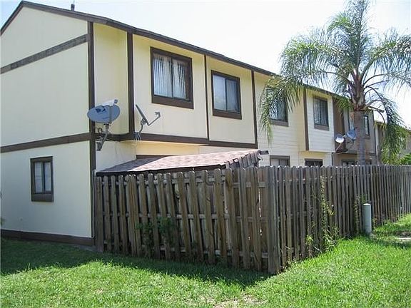4th image of 21130 NE 5th Pl