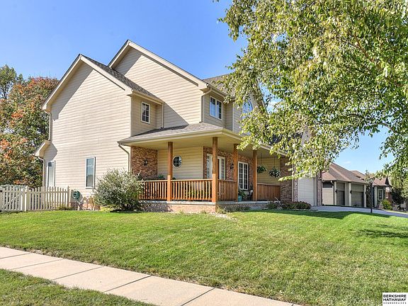 3rd image of 4404 N 154th St
