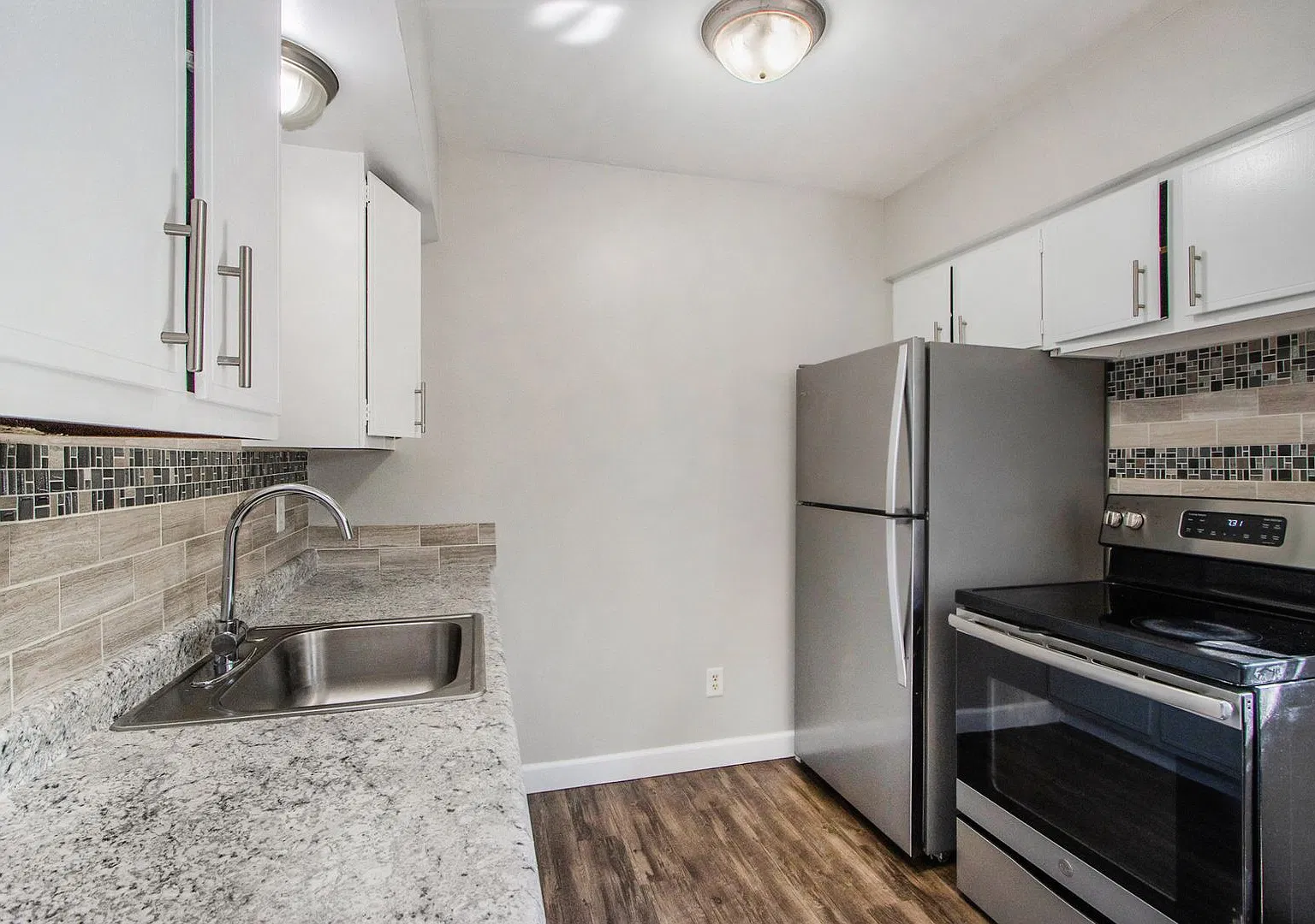 444 Garland Street — Photo 2