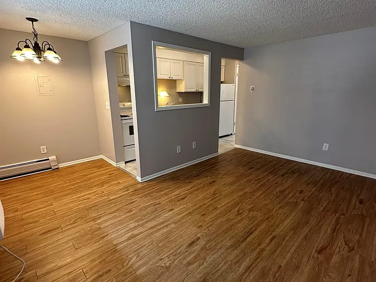 3333 S Grant St — Photo 3