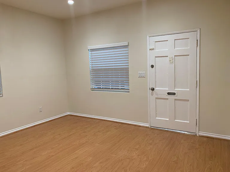 329 S Hidalgo Ave — Photo 6